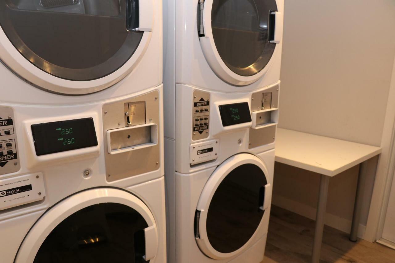 A Stylish Stay W/ A Queen Bed, Heated Floors.. #36 Brookline Exterior photo